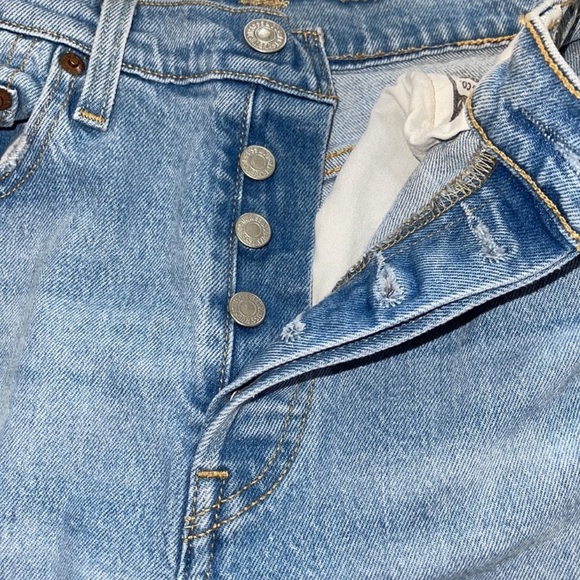 Levi’s 501 // Original Fit Stretch Jeans🌛 - Picture 6 of 11